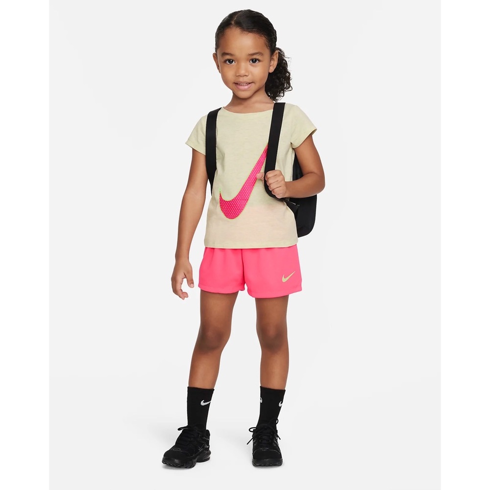 Nike Toddler Girls Swoosh Tee Shirt & Shorts Set Outfit Hyper Pink 2T 3T 4T